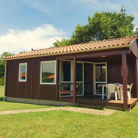 Les Chalets Du Quignon Autry-le-Chatel Exterior photo