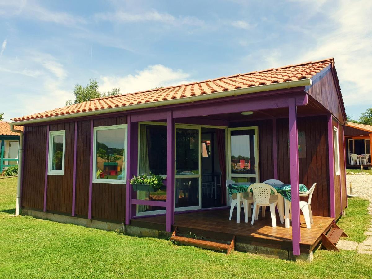 Les Chalets Du Quignon Autry-le-Chatel Exterior photo