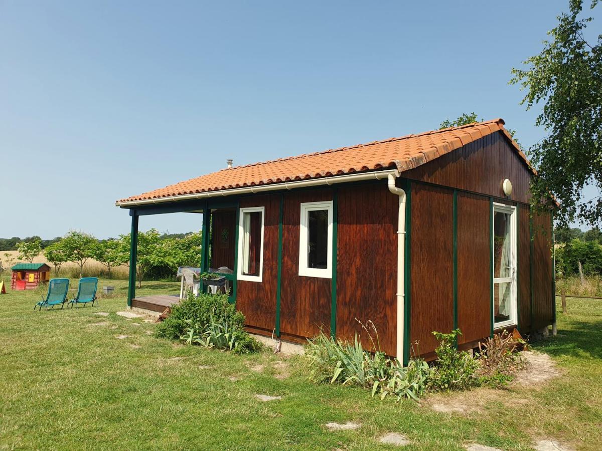 Les Chalets Du Quignon Autry-le-Chatel Exterior photo