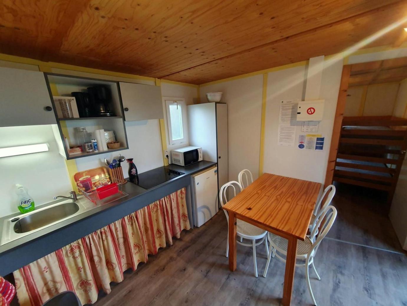 Les Chalets Du Quignon Autry-le-Chatel Room photo