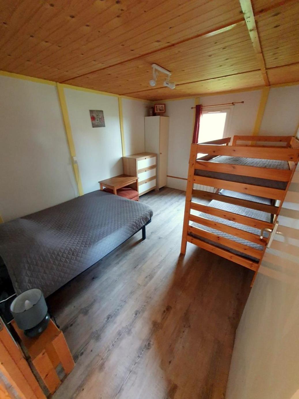 Les Chalets Du Quignon Autry-le-Chatel Room photo